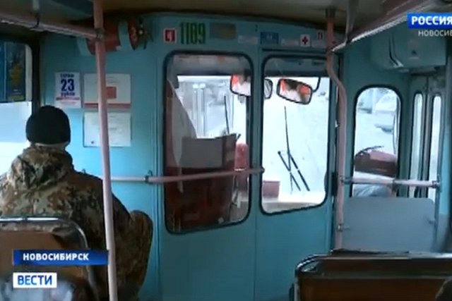 Врач рассказал, как защититься от коронавируса в общественном транспорте