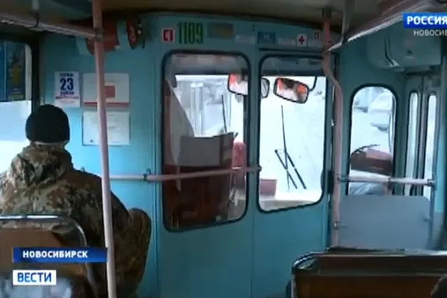 Врач рассказал, как защититься от коронавируса в общественном транспорте