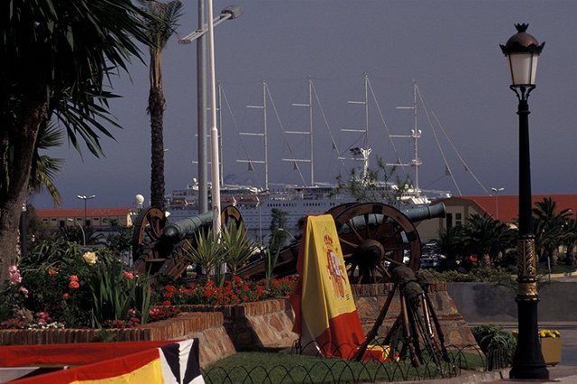 Россия отозвала заявку на дозаправку «Адмирала Кузнецова» в Испании