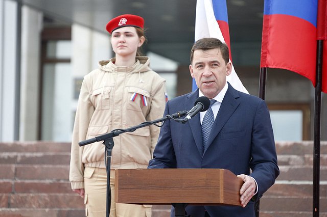 Куйвашев намерен представить поисковика-волонтера к госнаграде