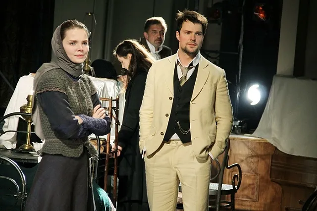 Боярская и Козловский стали заслуженными артистами России