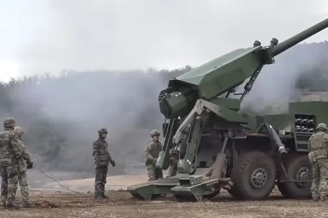 Уралвагонзавод поблагодарил Макрона за САУ «Цезарь»