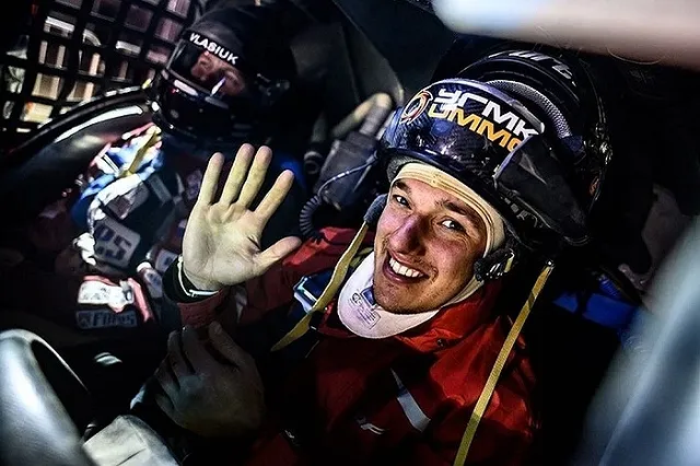 Отказавшийся от участия в ралли «Дакар» Сергей Карякин решил продать гоночный автомобиль