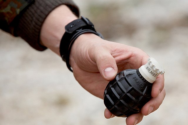 Жительница Асбеста нашла в квартире гранату