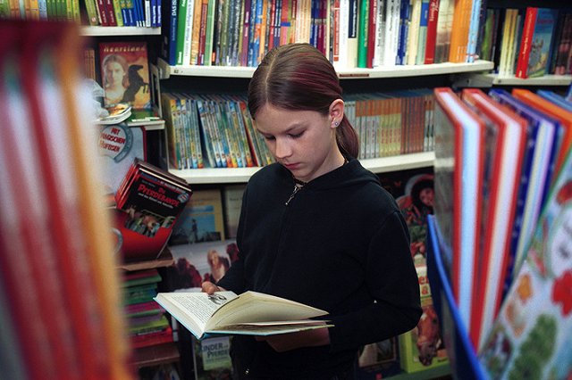 «Уничтожь меня!»: свердловский депутат пожалуется в органы на детский блокнот