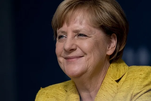 РЖД пообещали помочь Меркель попасть в Сибирь