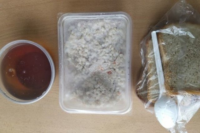 Компанию, поставляющую питание в екатеринбургскую ЦГКБ №24, проверят после жалоб пациентов