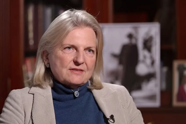 Экс-глава МИД Австрии Карин Кнайсль окончательно переехала в Россию