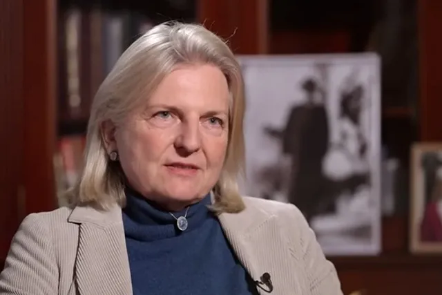 Экс-глава МИД Австрии Карин Кнайсль окончательно переехала в Россию