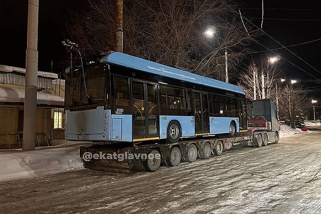 В Екатеринбург привезли новые троллейбусы