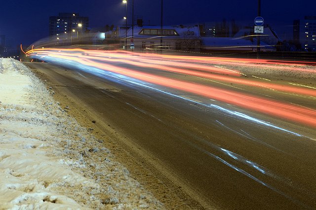 ГИБДД: дороги Екатеринбурга минувшей ночью обледенели