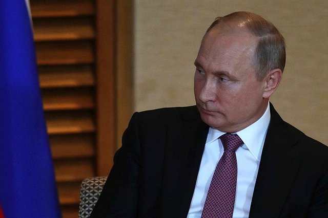 Путин поговорил по телефону с Порошенко