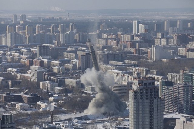 Горожане сегодня обсудят строительство ледовой арены на месте взорванной башни