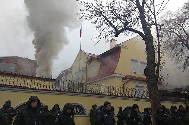 Эксперты: россиянам стало физически опасно ездить на Украину