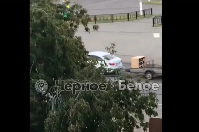 «Глухой человек, подумай о людях»: жителей Магнитогорска возмутил самодельный пати-мобиль