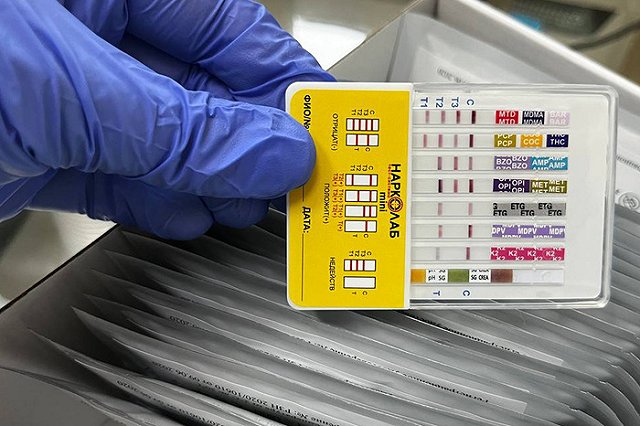 Свердловских школьников начали массово проверять на наркотики