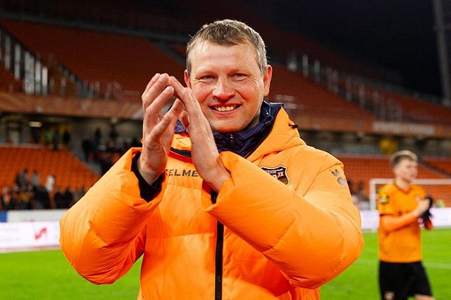 Главный тренер футбольного клуба «Урал» Сергей Томаров ушел в отставку