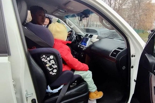 С сегодняшнего дня в России ужесточили правила перевозки детей в автомобиле
