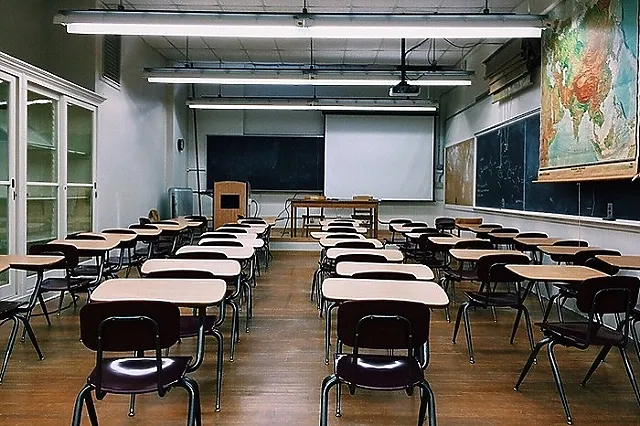 Из школьной программы восьмиклассников исключат обществознание