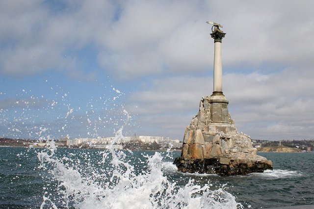 Парад военных кораблей в честь дня ВМФ прошел в Севастополе