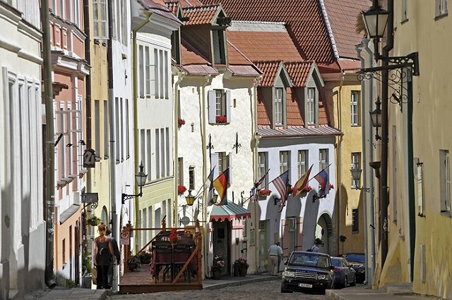 Самолету с российским вице-премьером на борту отказали в пролете над Эстонией