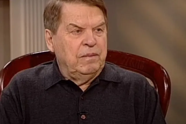 Умер актер Михаил Кокшенов