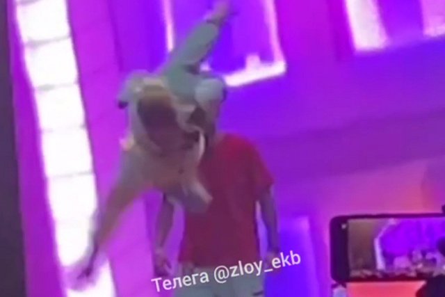 Зритель оскандалился на концерте Гуфа в екатеринбургском клубе