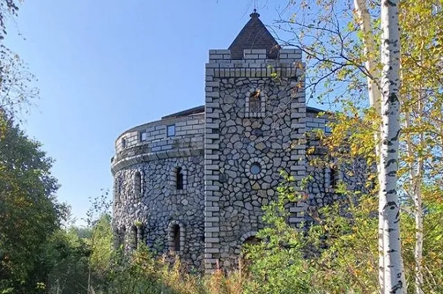 В Екатеринбурге продают замок