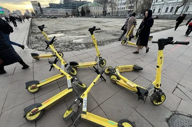 Мэрия Екатеринбурга собирается в ближайшее время запретить самокаты в центре города