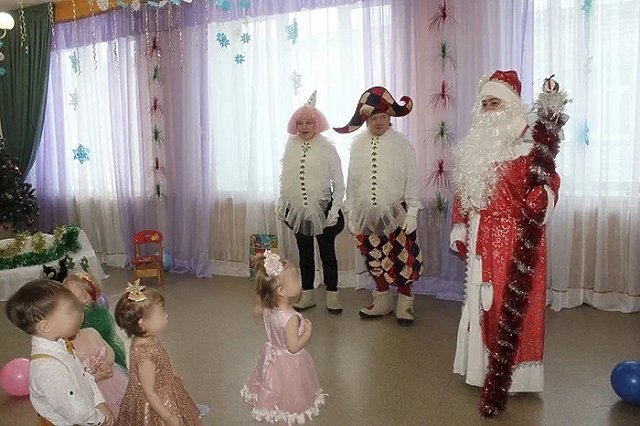 ГУФСИН устроил праздник для детей, проживающих с осужденными мамами в нижнетагильской ИК-6