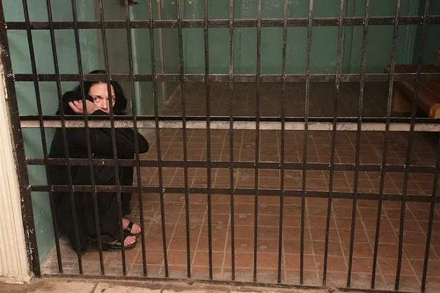 Трое тюменских экс-полицейских осуждены за избиение задержанного