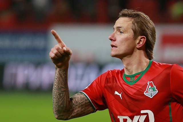 Московский «Арарат» расторг контракт с Романом Павлюченко после конфликта