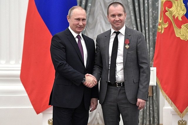 Актер Евгений Миронов раскритиковал Галкина за пародию на Собянина и Путина