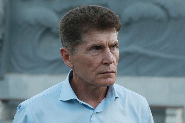 После видео о пьяном стороже подрядчик в Приморье обещал начать стройку