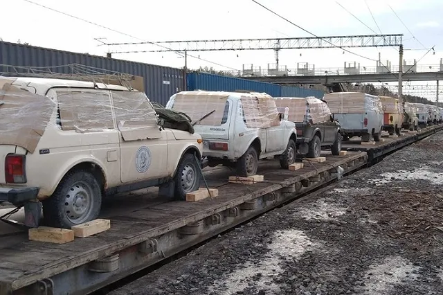 Жители Камышловского района отправили на фронт 22 отремонтированных внедорожника