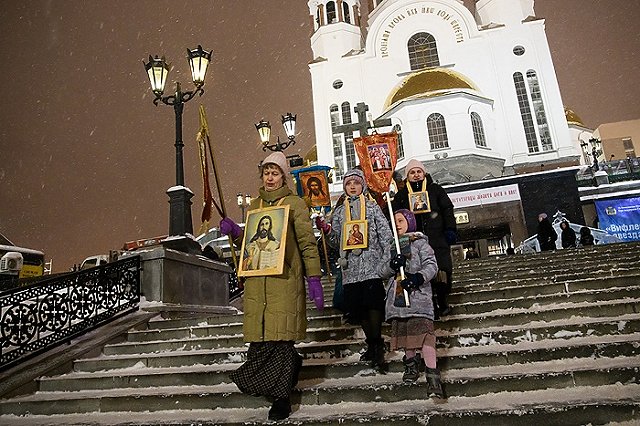 Тысячи свердловчан встретили Рождество