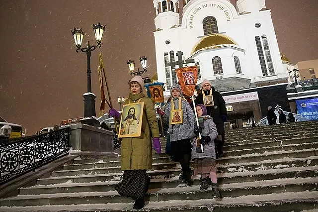 Тысячи свердловчан встретили Рождество