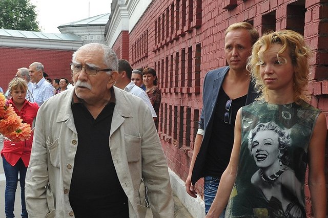 80-летний Армен Джигарханян женился в третий раз