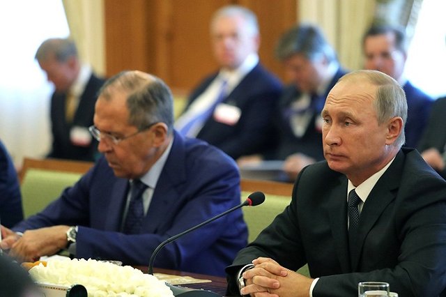 Путин разрешил иностранцам воевать в рядах армии России за границей