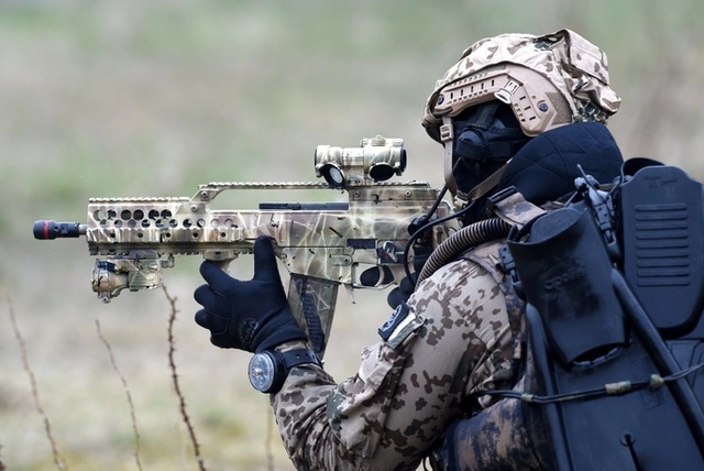 Германия и Франция представят план отправки своих военных на Украину