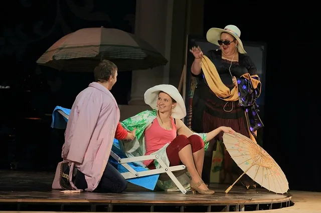 В свердловской музкомедии поставили мюзикл «Весёлые ребята»