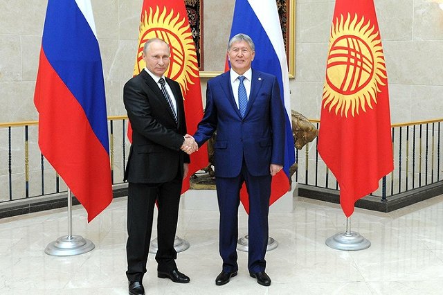 Президент Киргизии предрек вывод российской военной базы