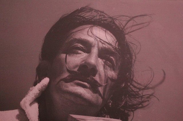 Могилу Сальвадора Дали вскроют из-за иска об отцовстве