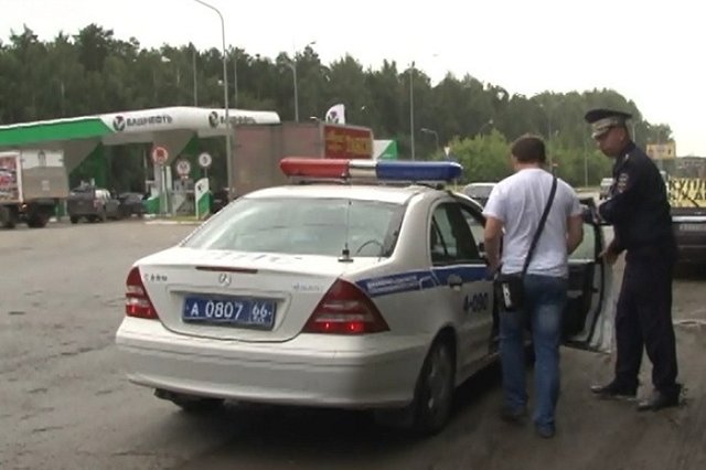 Операция «Маяк» вновь выявила нарушителей, не пропустивших спецавтомобиль