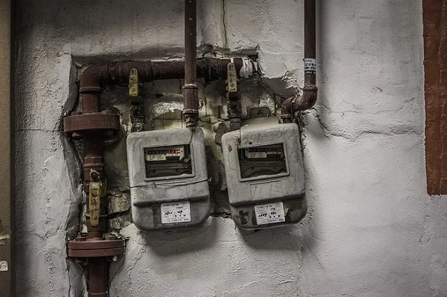 В Екатеринбурге лжегазовики обманывают пенсионеров на миллионы рублей