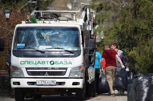 В Екатеринбурге ликвидировали скотомогильник, появившийся прямо в жилом поселке