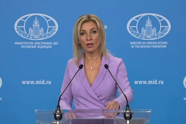 Захарова предложила главреду la Repubblica топить дом своими газетами