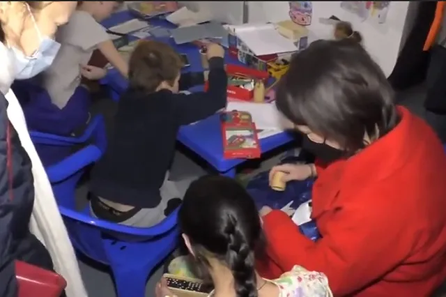 «Это не принцесса Диана». Колумнист RT DE Дагмар Хенн — о визите Бербок к украинским детям-беженцам