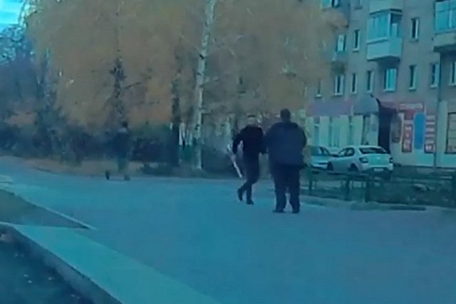 В Нижнем Тагиле трое мужчин устроили драку из-за дорожного радара