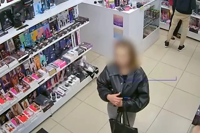 В Екатеринбурге девушка ограбила магазин для взрослых, украв самые дорогие игрушки